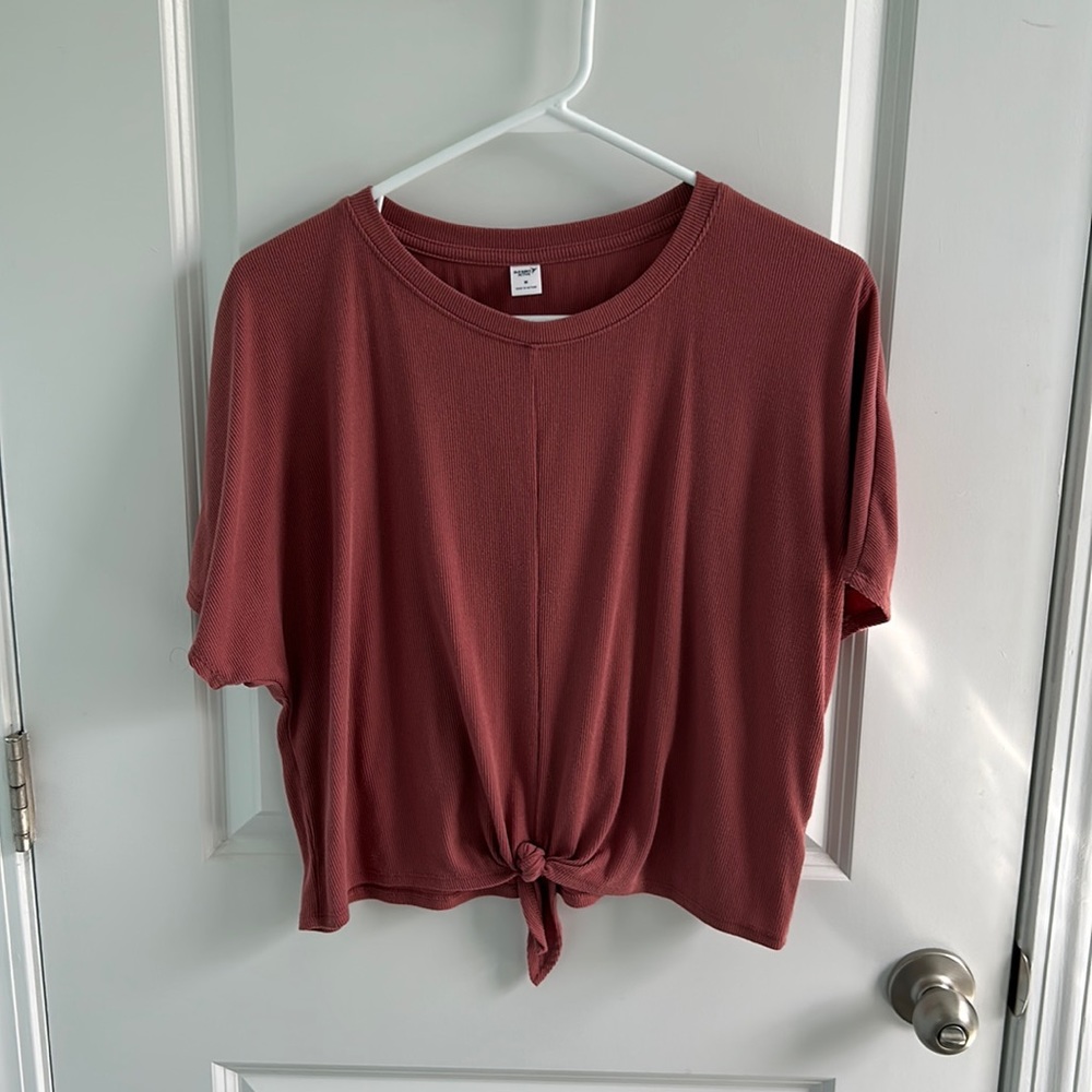 Cropped adjustable tie front.